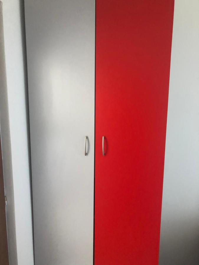 Lovely 1 Bedroom Apartment Close To Old Town Bucureşti Exterior foto
