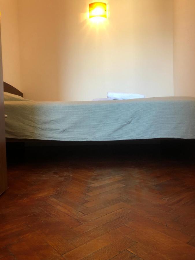 Lovely 1 Bedroom Apartment Close To Old Town Bucureşti Exterior foto