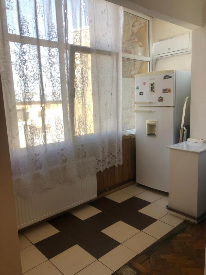 Lovely 1 Bedroom Apartment Close To Old Town Bucureşti Exterior foto