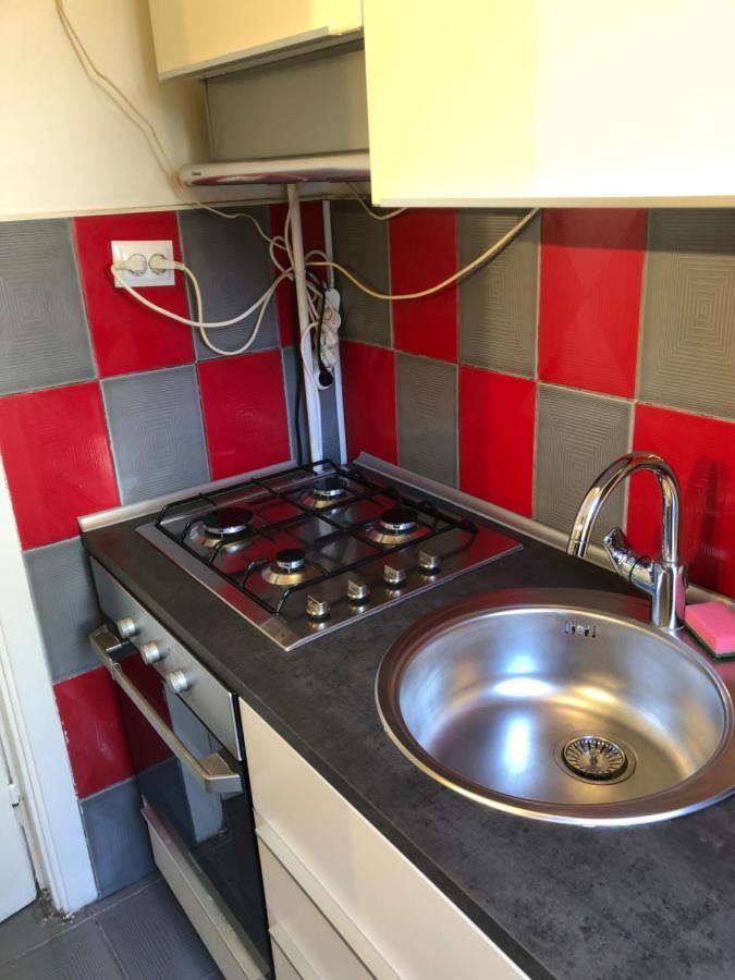 Lovely 1 Bedroom Apartment Close To Old Town Bucureşti Exterior foto