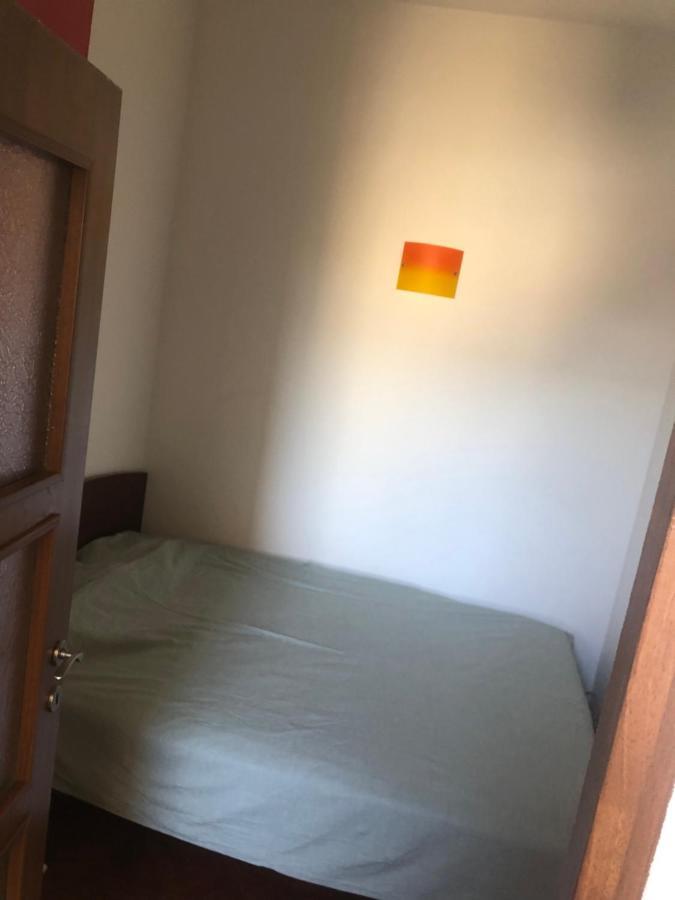 Lovely 1 Bedroom Apartment Close To Old Town Bucureşti Exterior foto