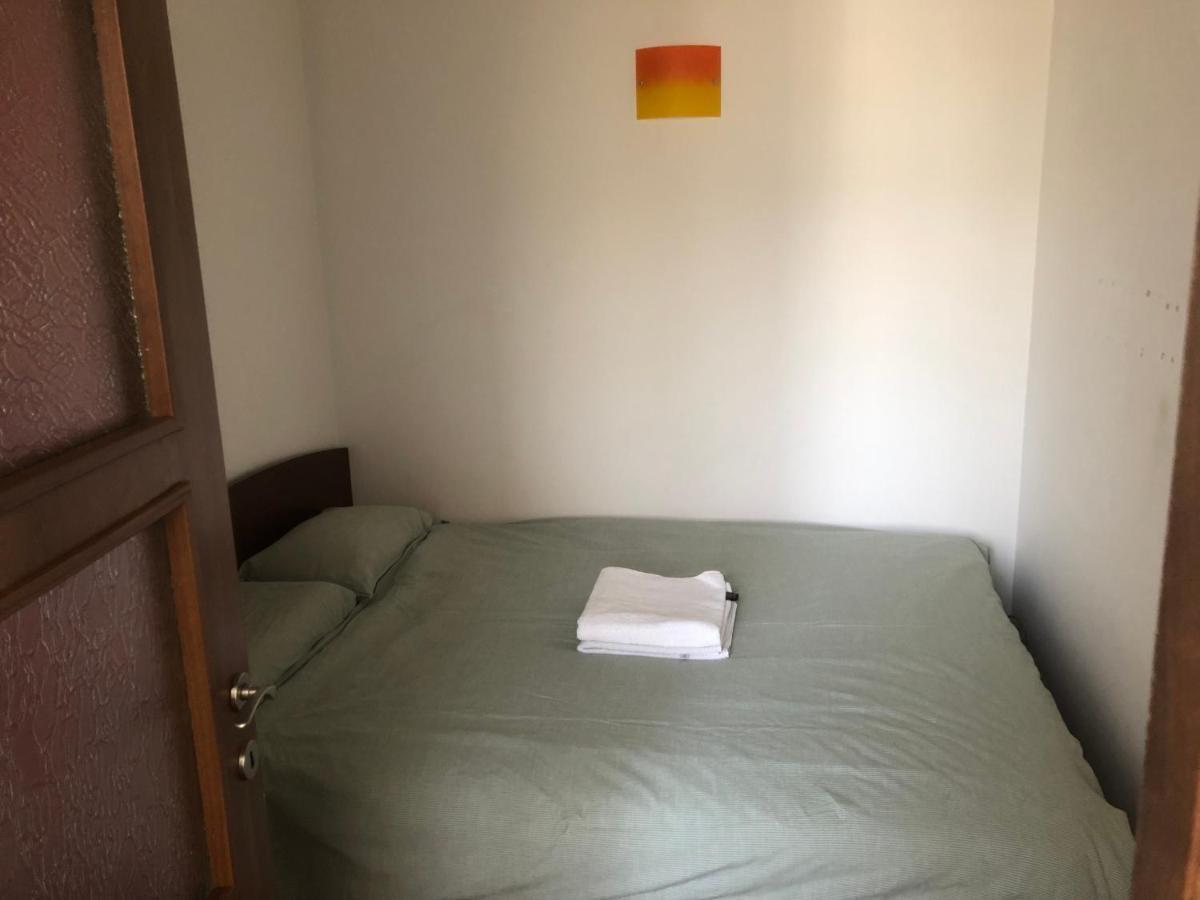 Lovely 1 Bedroom Apartment Close To Old Town Bucureşti Exterior foto