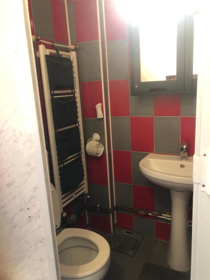 Lovely 1 Bedroom Apartment Close To Old Town Bucureşti Exterior foto