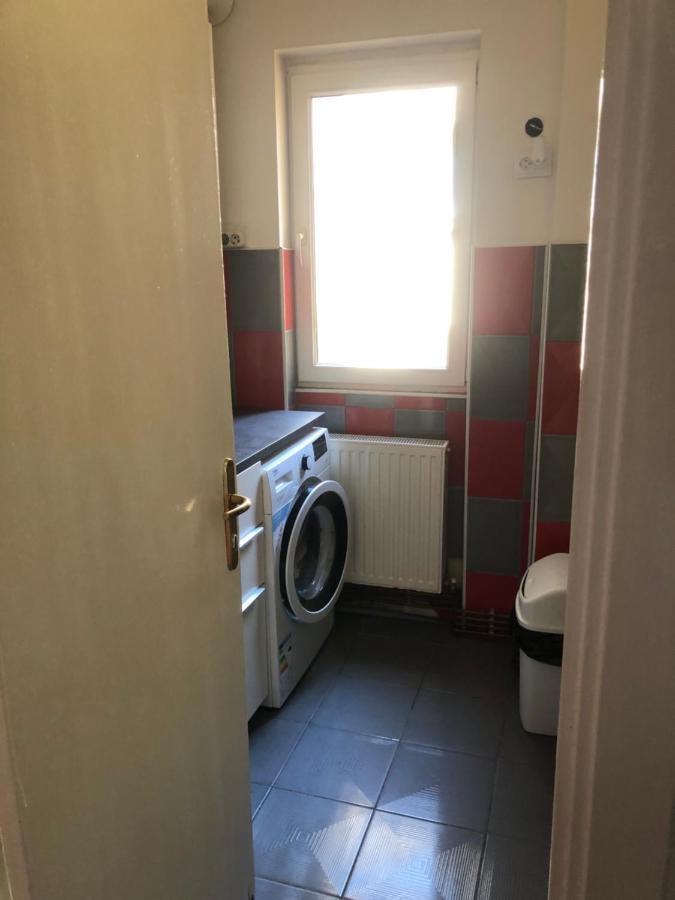 Lovely 1 Bedroom Apartment Close To Old Town Bucureşti Exterior foto